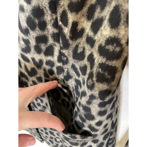 Cabi Leopard Print Gray & Black Ponte Knit Jungle Jacket One Button Blazer sz 4 - Picture 2 of 8